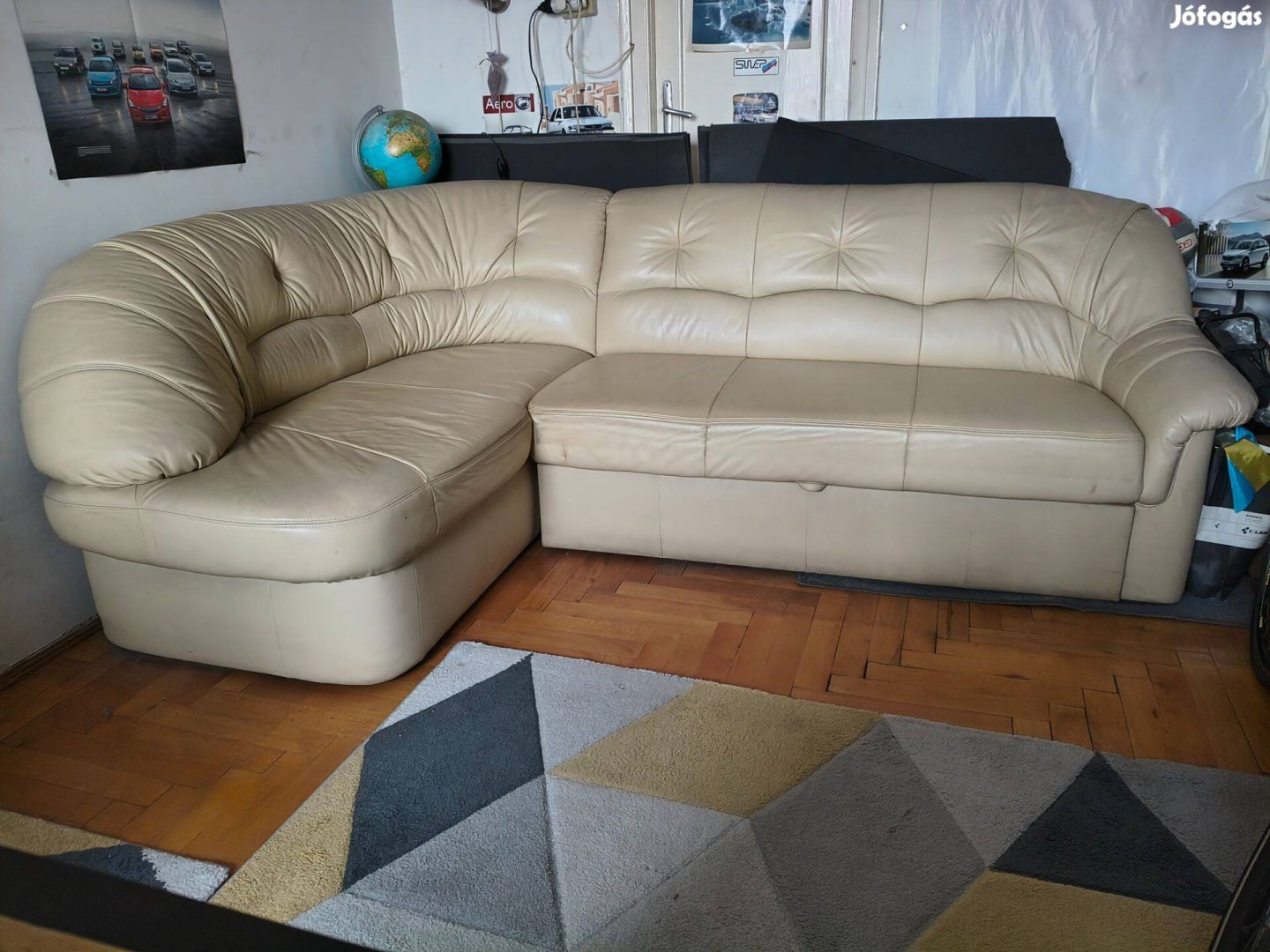 Bőr sarokgarnitúra bézs krém kihúzható ágy