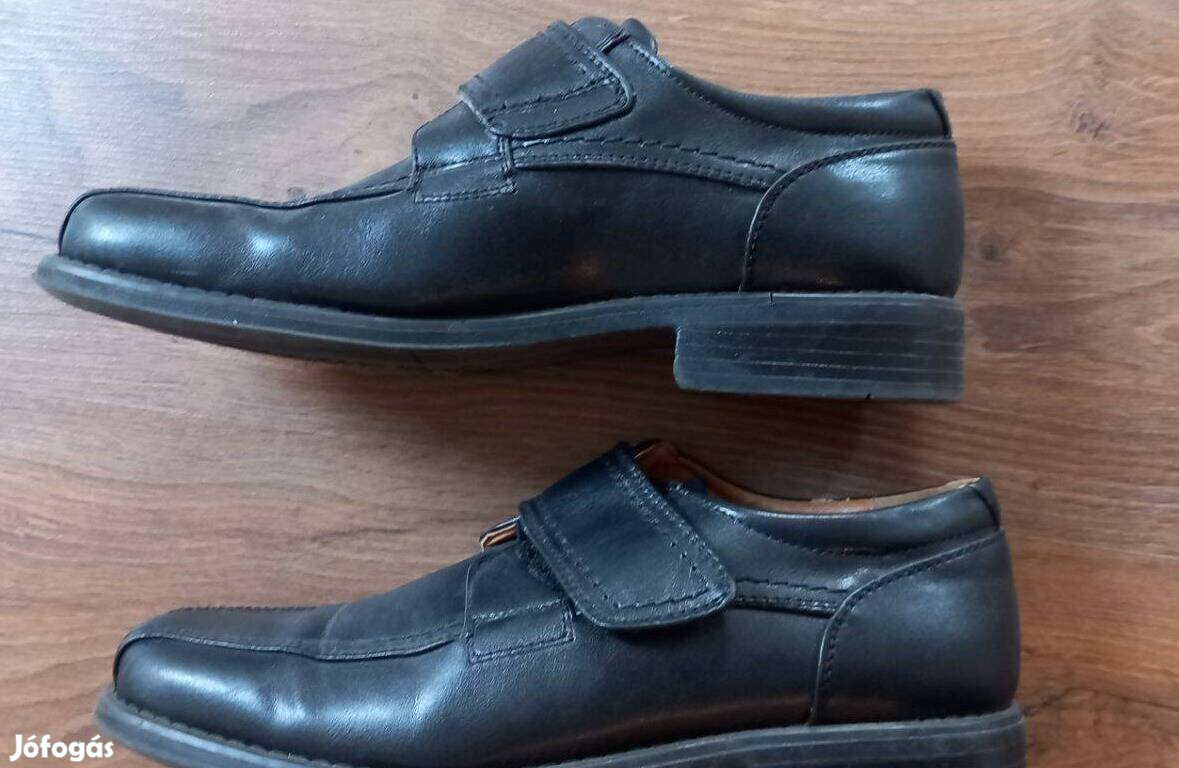 Bőr tépőzáras 39 es cipő