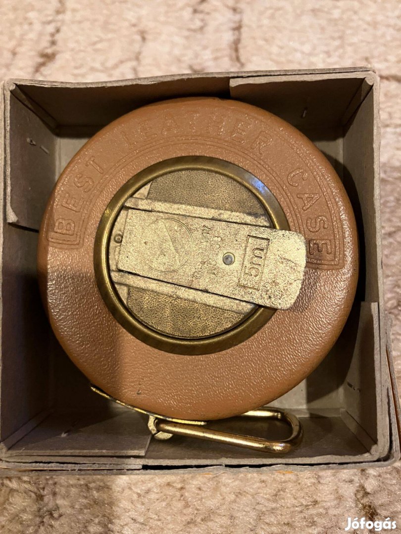 Bőr tokozású fém mérőszalag