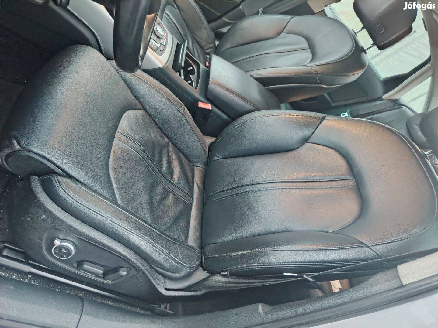 Bőr ülőgarnitúra