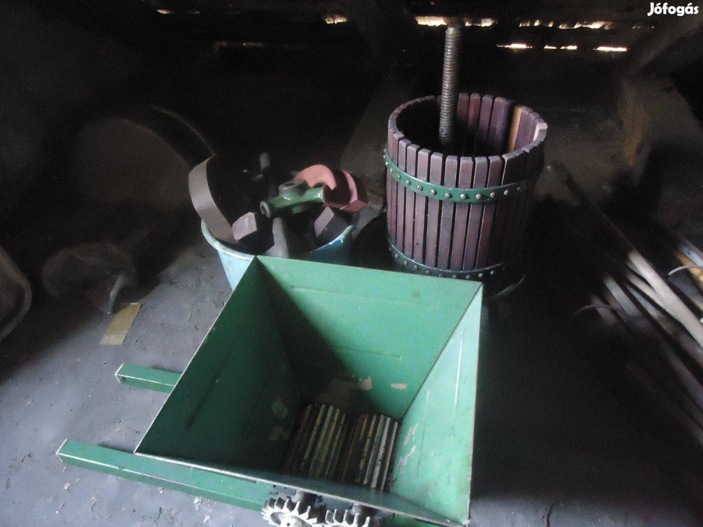 Borászati ezközök demizsonok,kádak