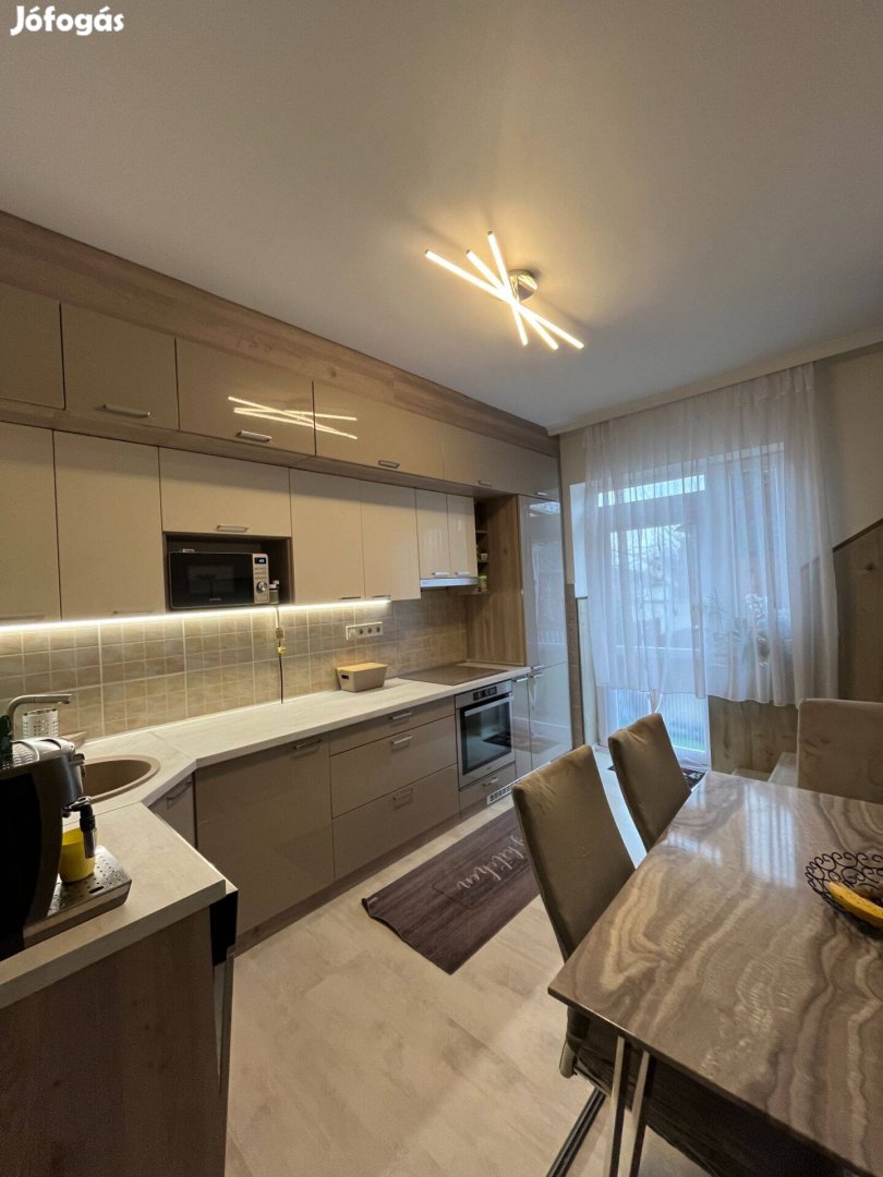 Borbánya jó részén kiváló állapotú szintes családi ház