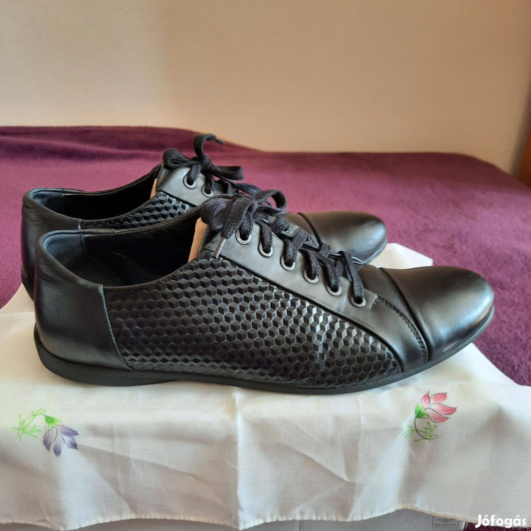 Bőrcipő Kazar, fekete, 42-es szép állapotban eladó