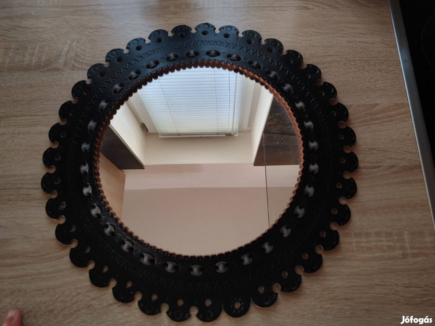 Bőrdíszműves falitükör 44 cm
