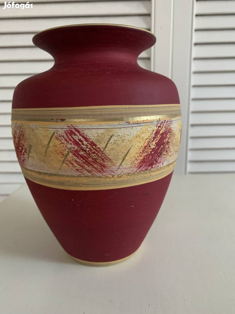 Bordó kerámia váza