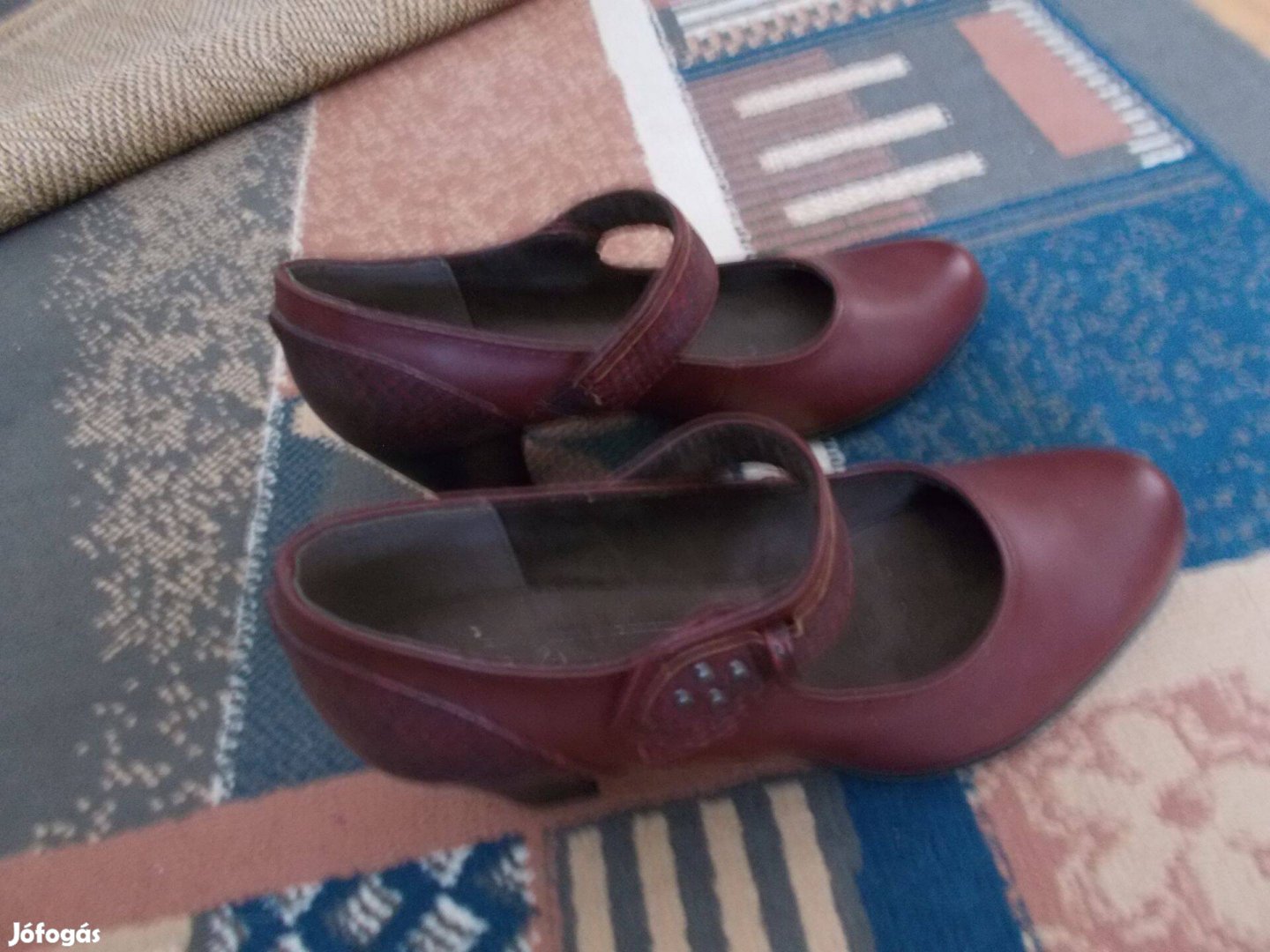 Bordó női bőrcipő