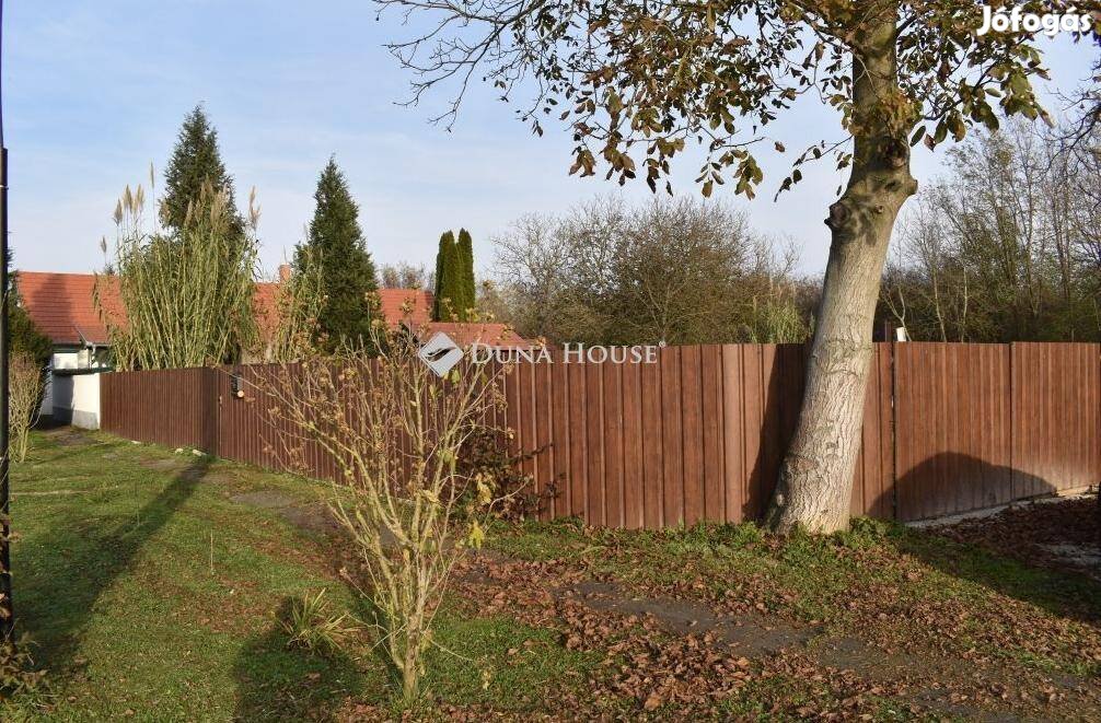 Borgátai 1517 nm-es telek eladó 5127458