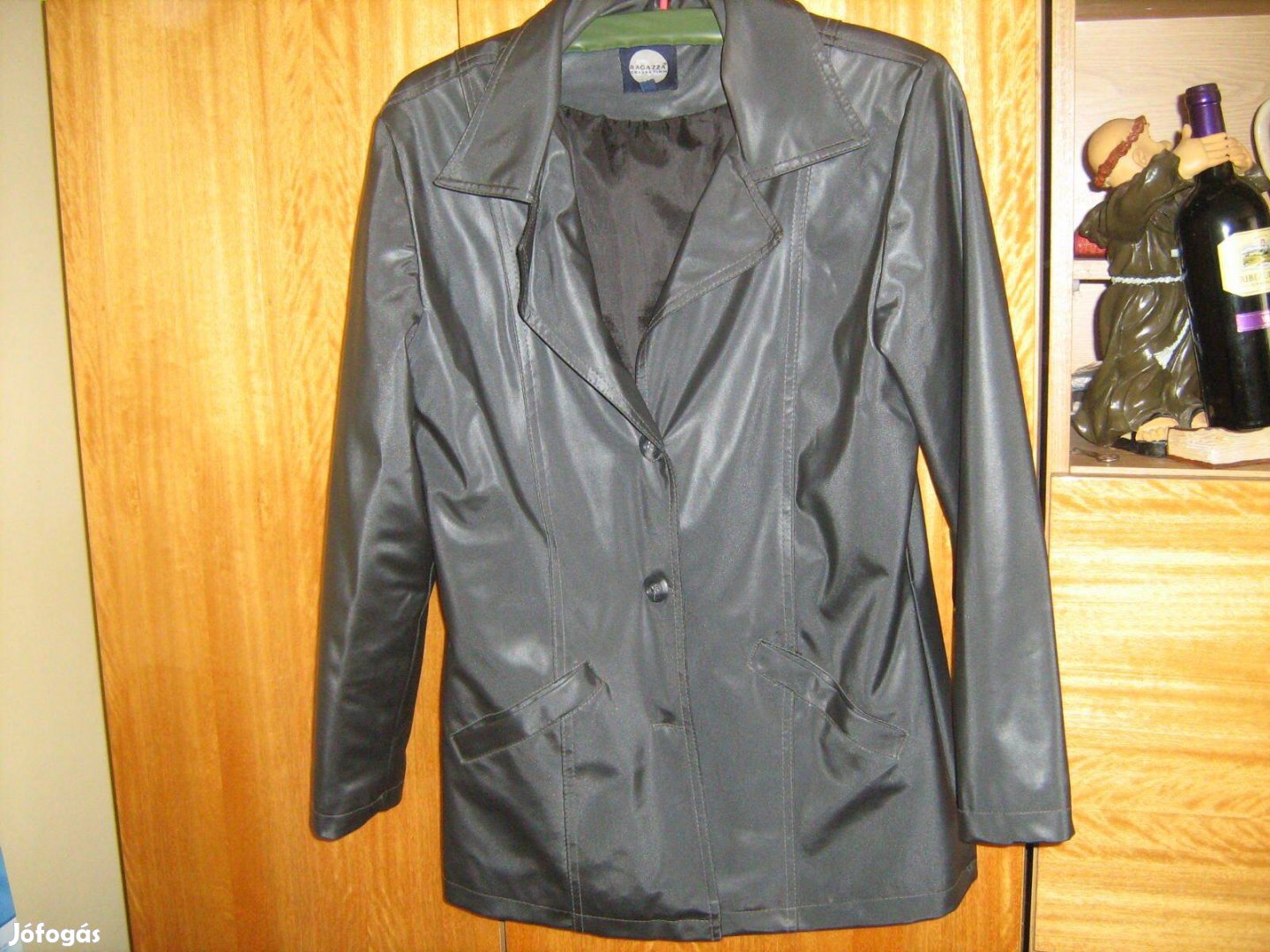 Bőrhatású női rövid kabát új állapot 40-es