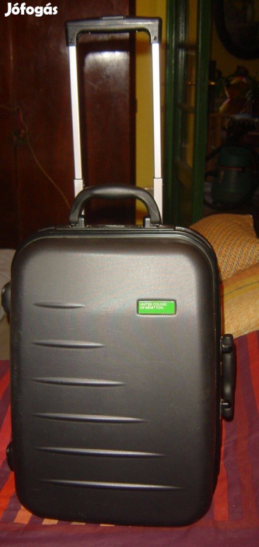 Bőrönd - Benetton (50 x 33 x 23 cm), számzáras