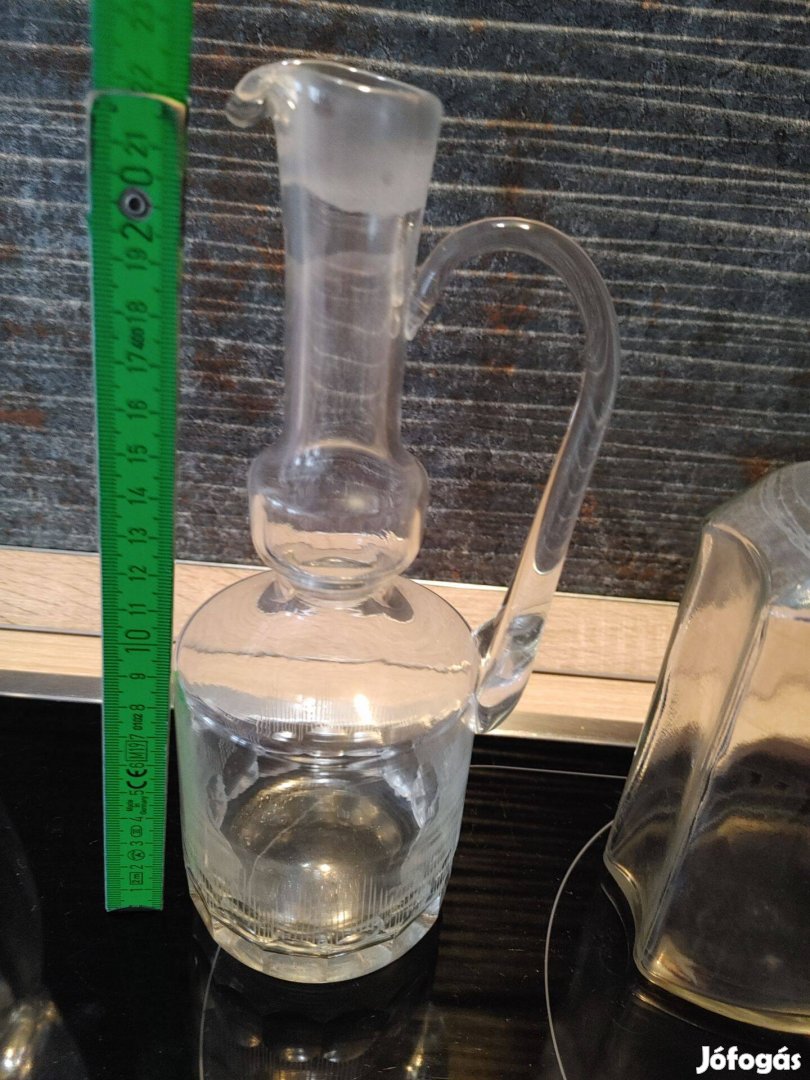 Boros kancsó kiöntő