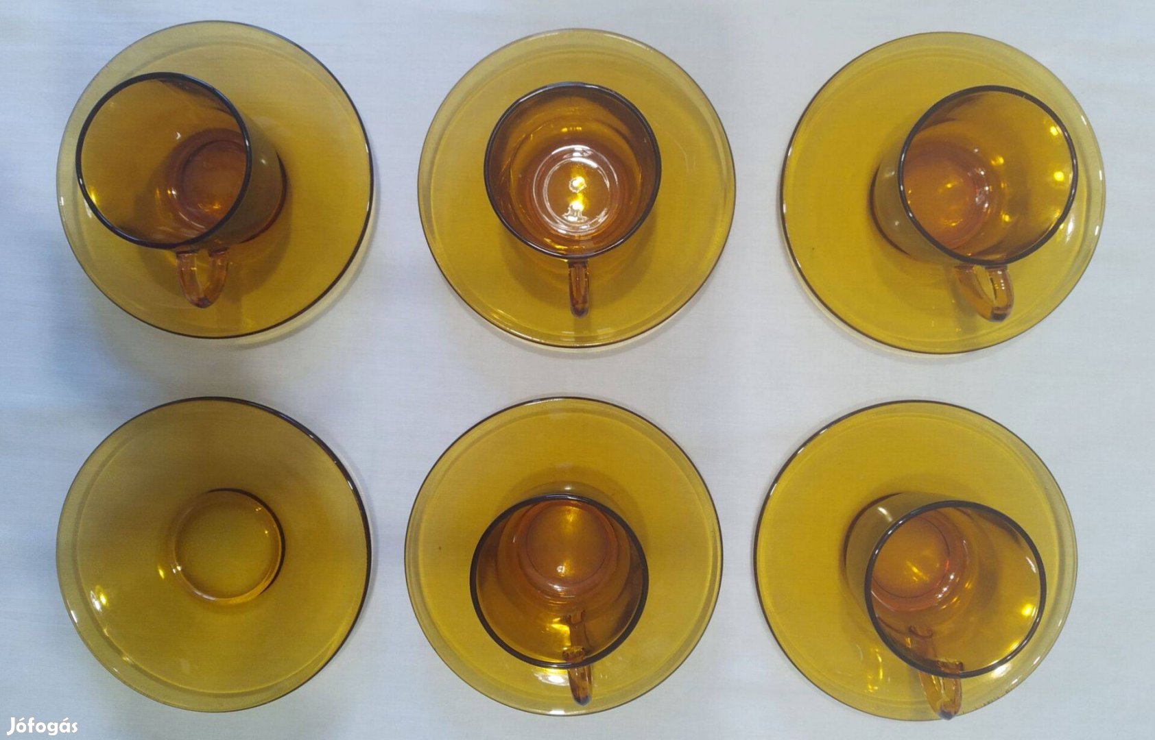 Borostyán színű, francia kávéskészlet 20260329