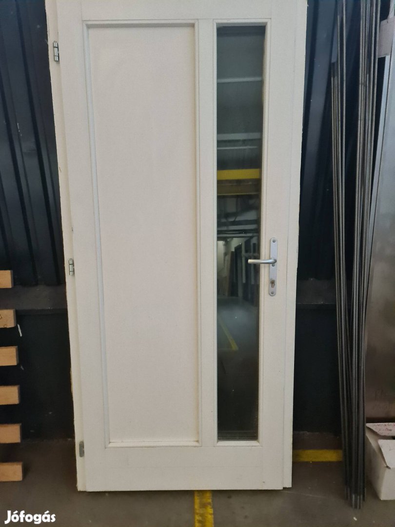 Borovi fenyő,bejárati ajtó 3retegű üveggel