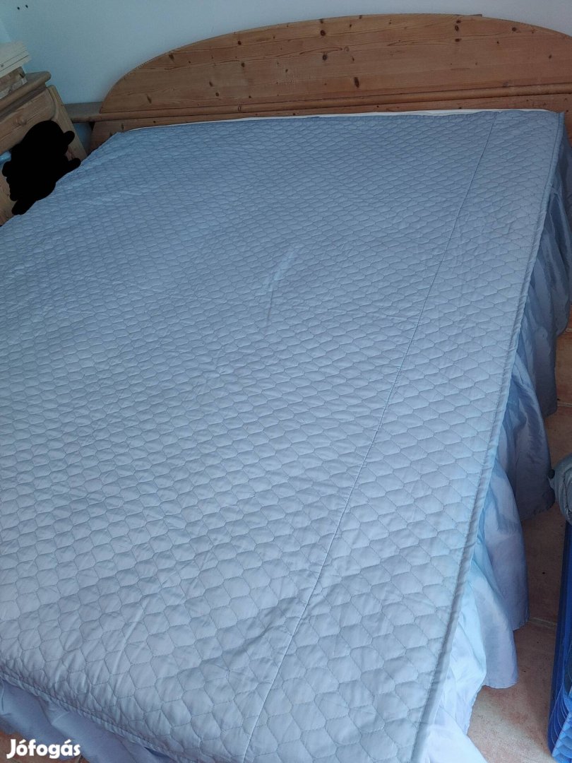 Borovi fenyő francia ágy éjjeli szekrényekkel