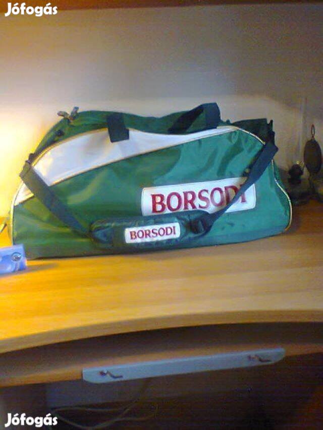 Borsodi sörös sporttáska