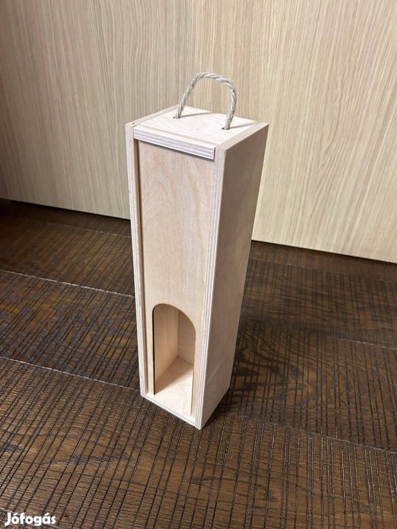 Bortartó fadoboz