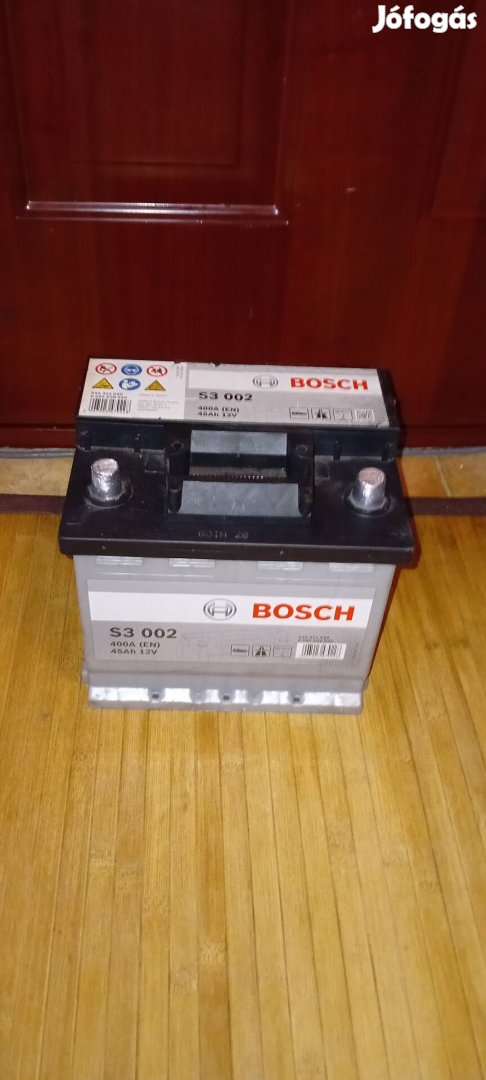 Bosch 12V 45Ah 400A Akkumulátor