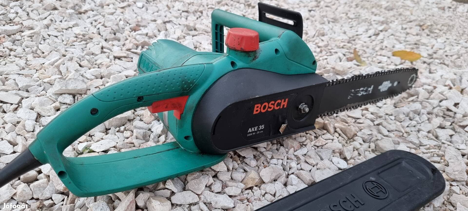 Bosch 1600W 35cm elektromos láncfűrész AKE 35