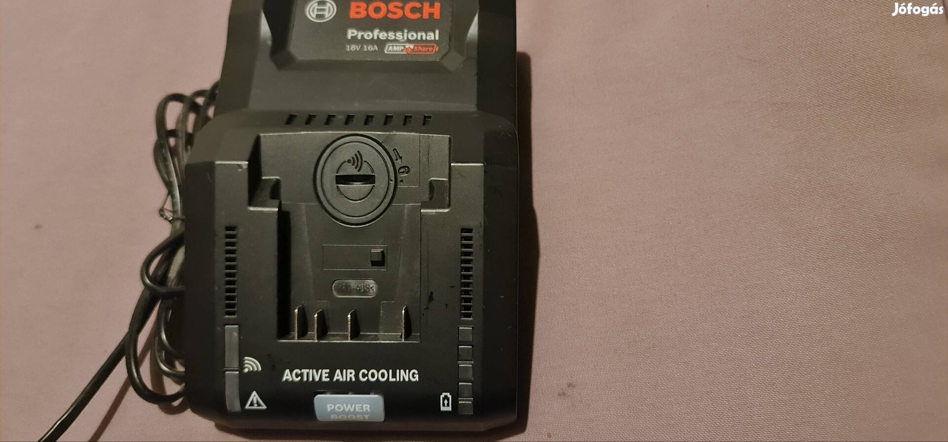 Bosch 18v 16Ah gyorstöltő akku töltő