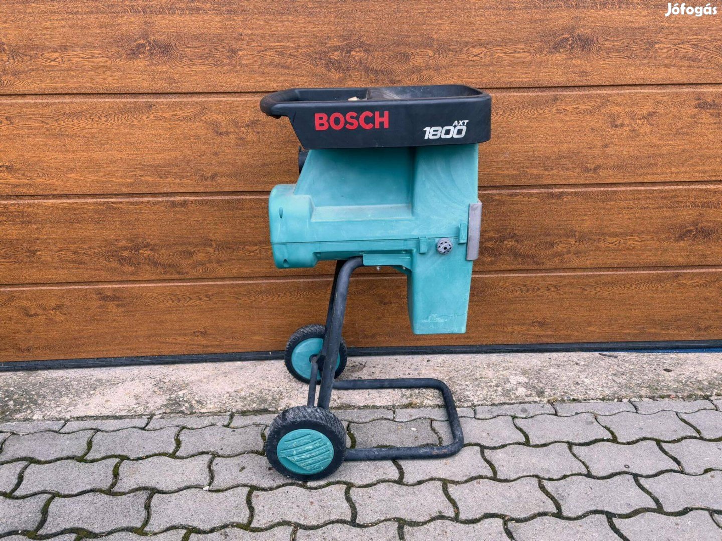 Bosch AXT1800 Hengerkéses Behúzóhengeres Gallydaráló Ágdaráló Ágaprító