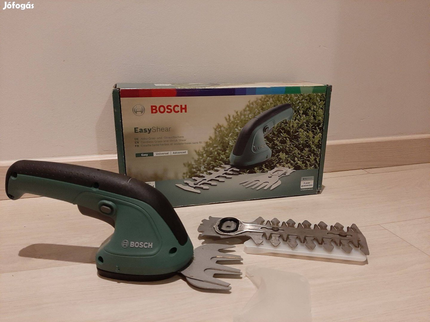 Bosch Easyshear akkus fű- és bokornyíró