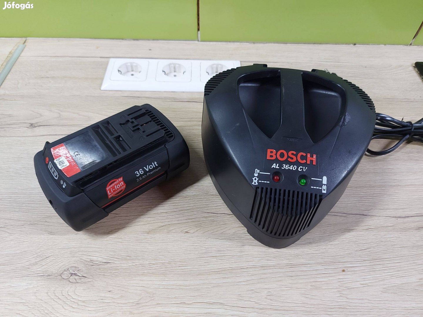 Bosch Fűnyíró Akku Töltővel Hibátlan Állapotban! 36V