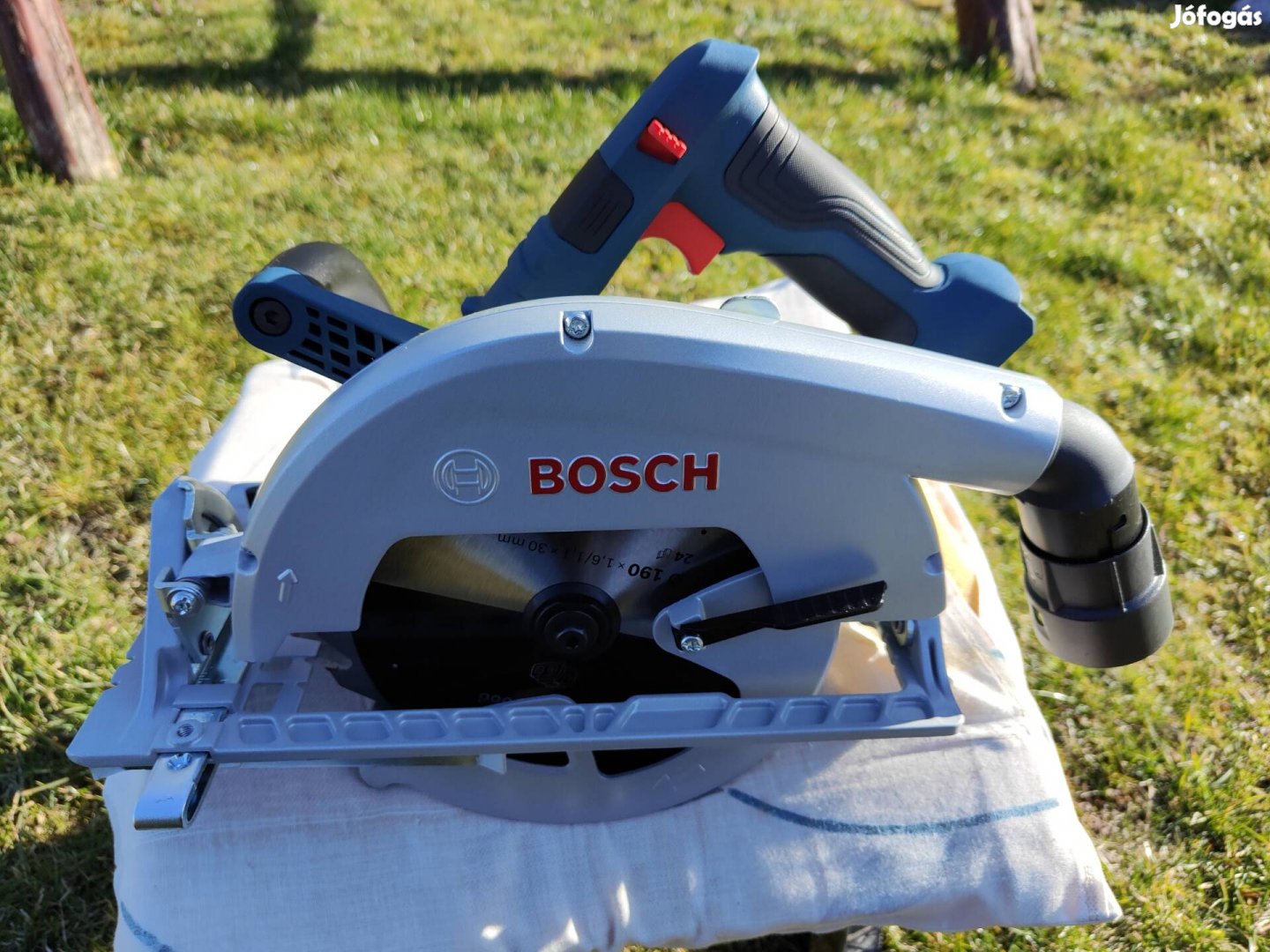 Bosch GKS 18V-70 L Professional Akkumulátoros körfűrész