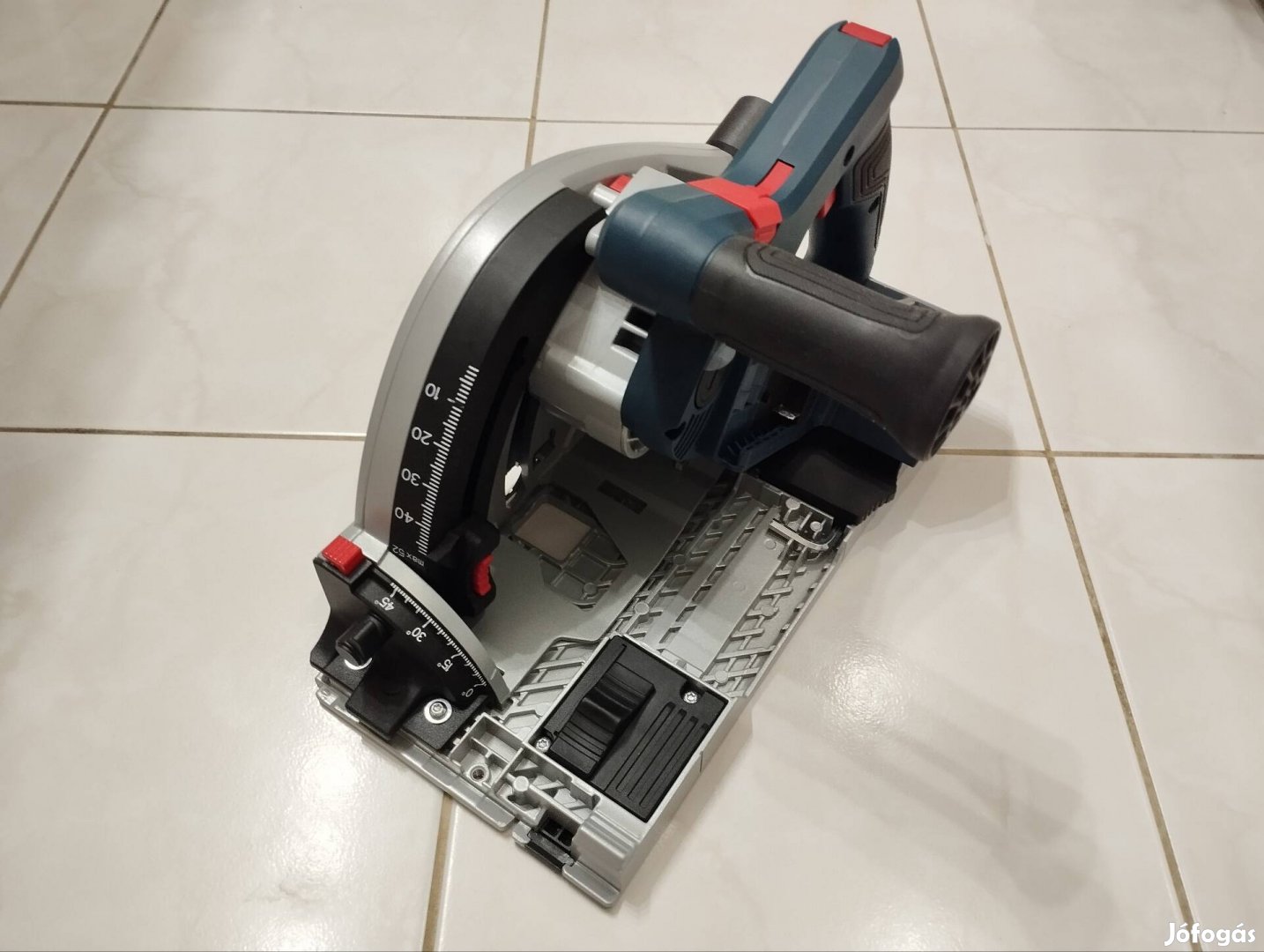 Bosch GKT 18V-52 GC merülőfűrész