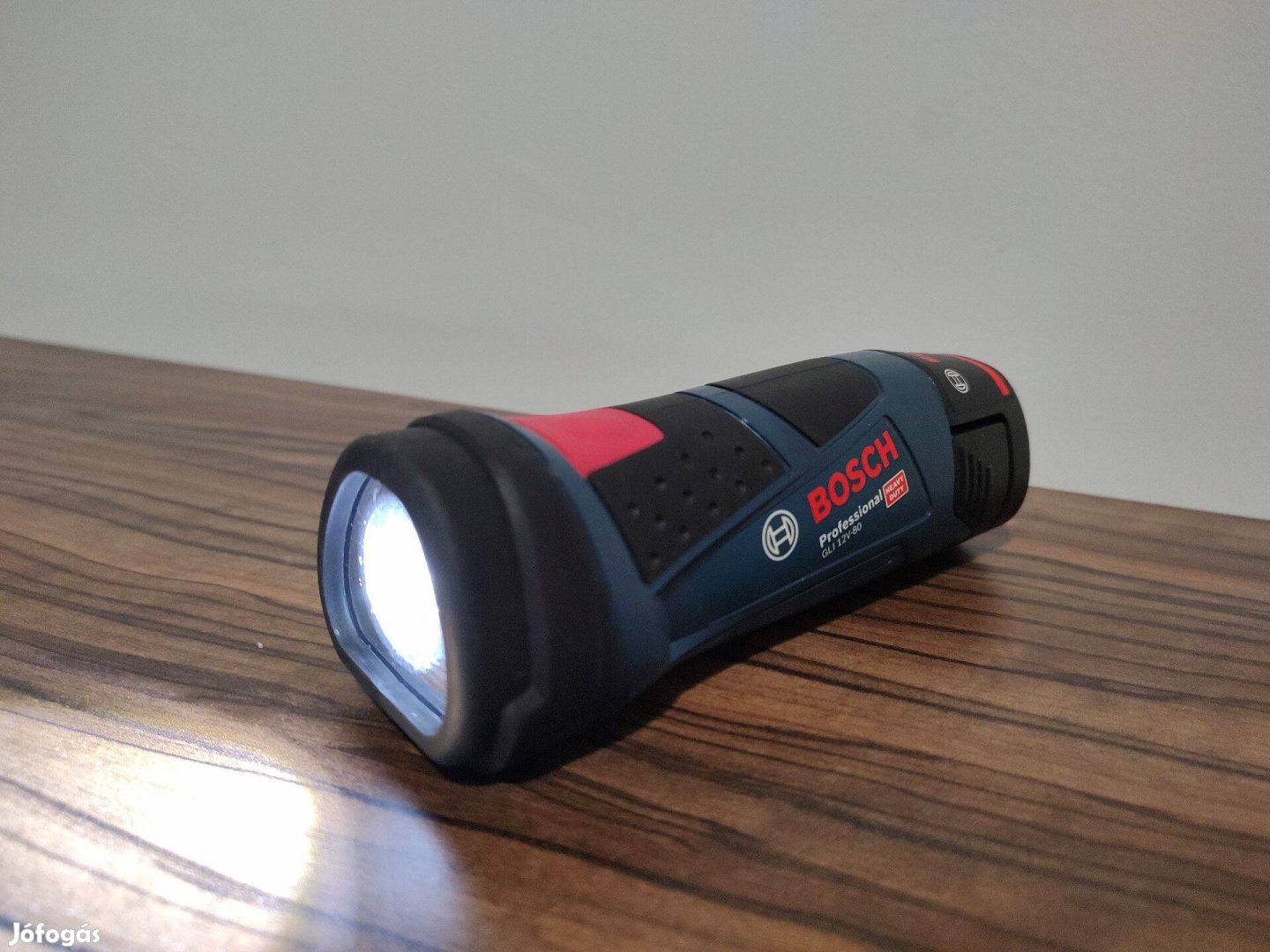 Bosch GLI 12V-80 kézilámpa szerelőlámpa akkumulátorral 2Ah