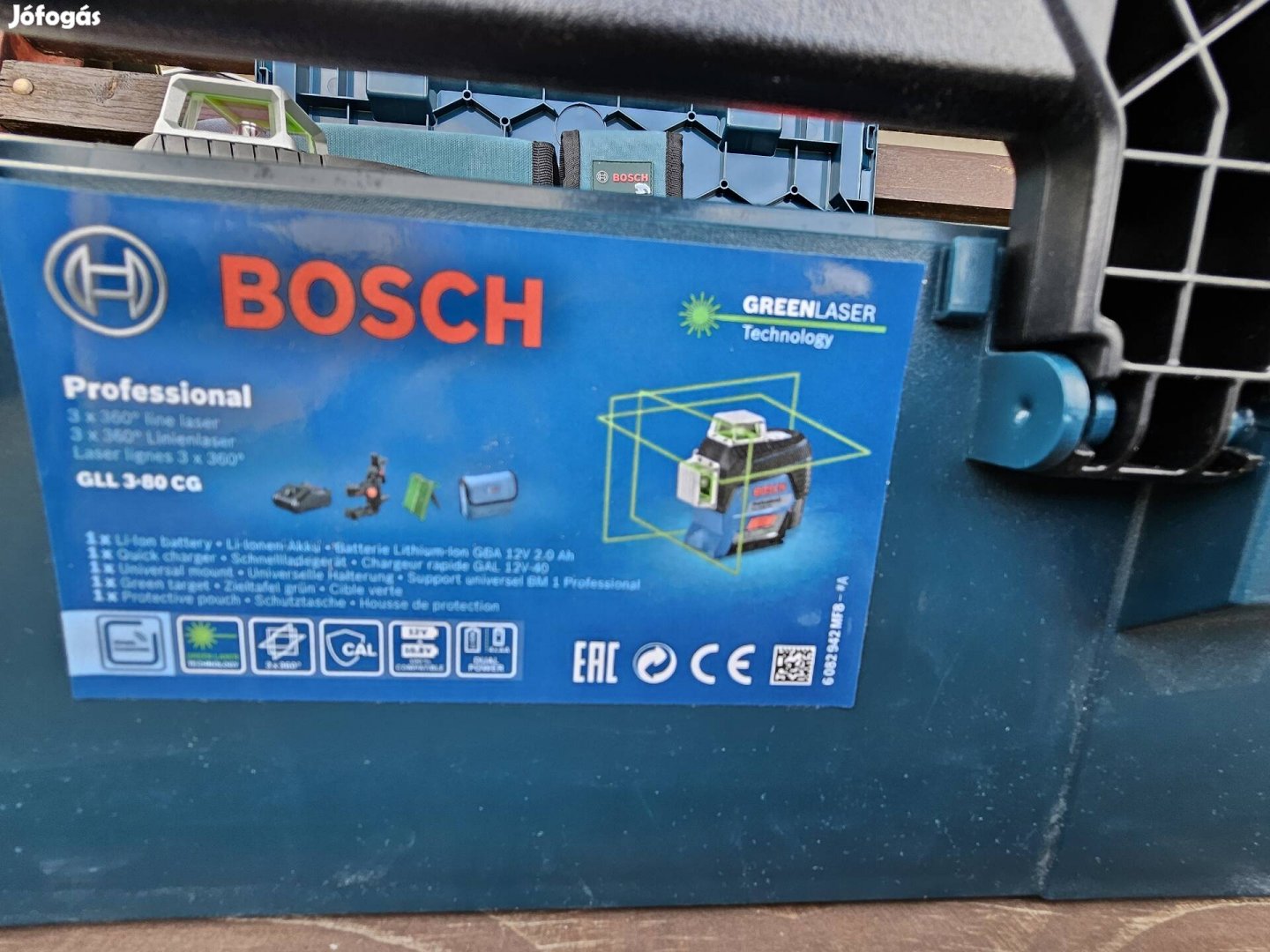 Bosch GLL 3-80 CG  3*360 zöld lézer, jelfogóval és kiegészítőkkel