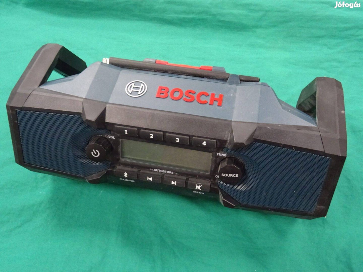 Bosch Gpb-18v-2 C Rádió 2.0Ah akkumulátorral