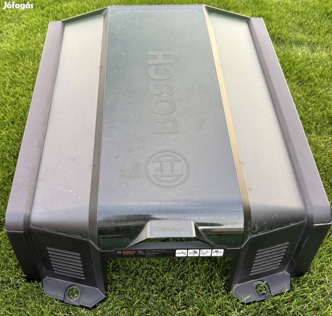 Bosch Indego fűnyírórobot garázs eladó !
