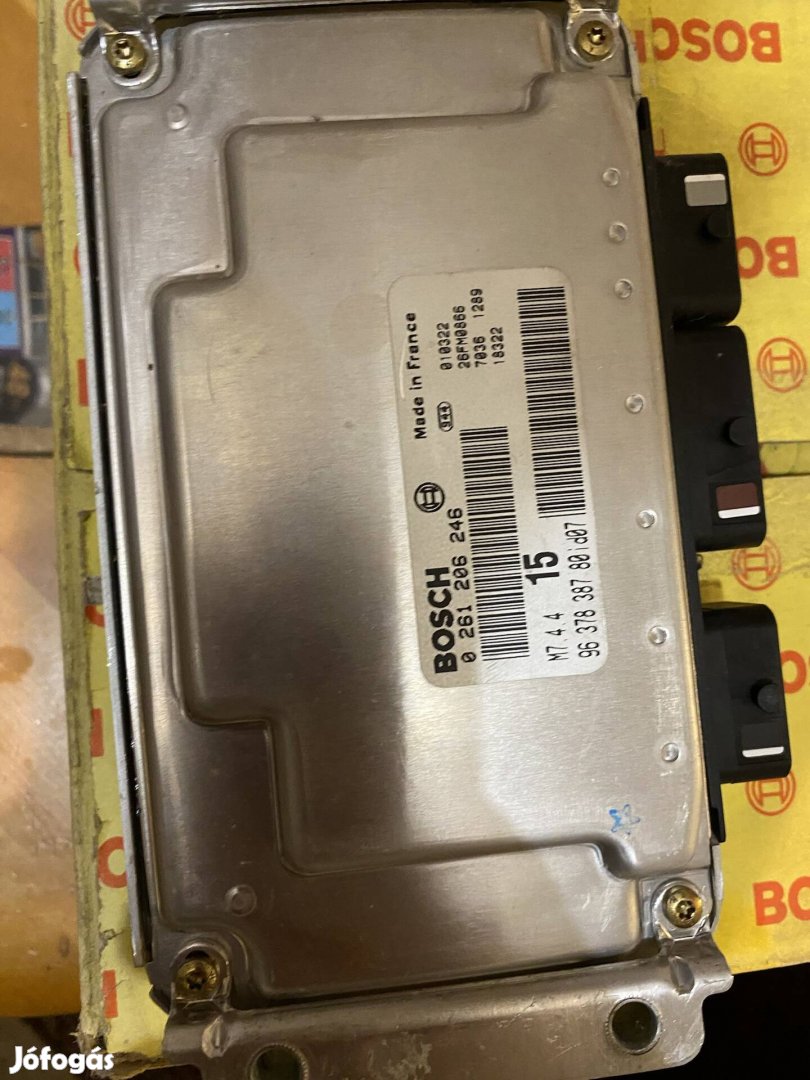 Bosch Motronic ECU (vezérlőegység)