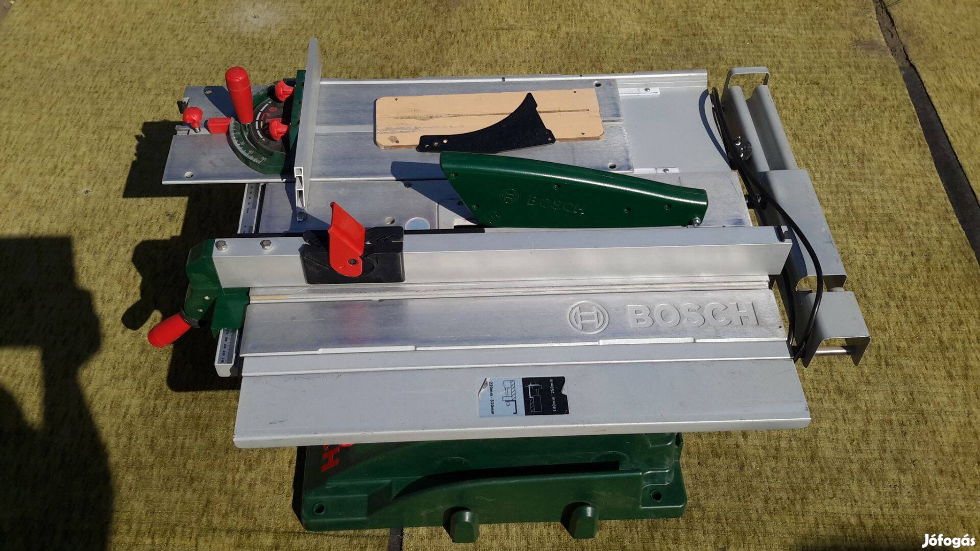 Bosch PTS10 Asztali körfűrész