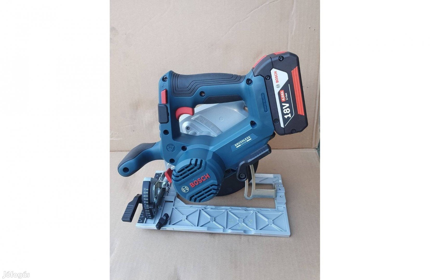 Bosch Professional GKS 18V-57-2 Akkumulátoros körfűrész új