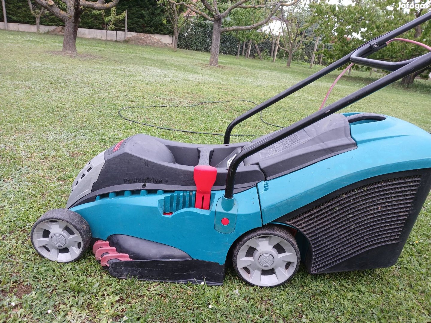 Bosch Rotak 37 elektromos fűnyíró