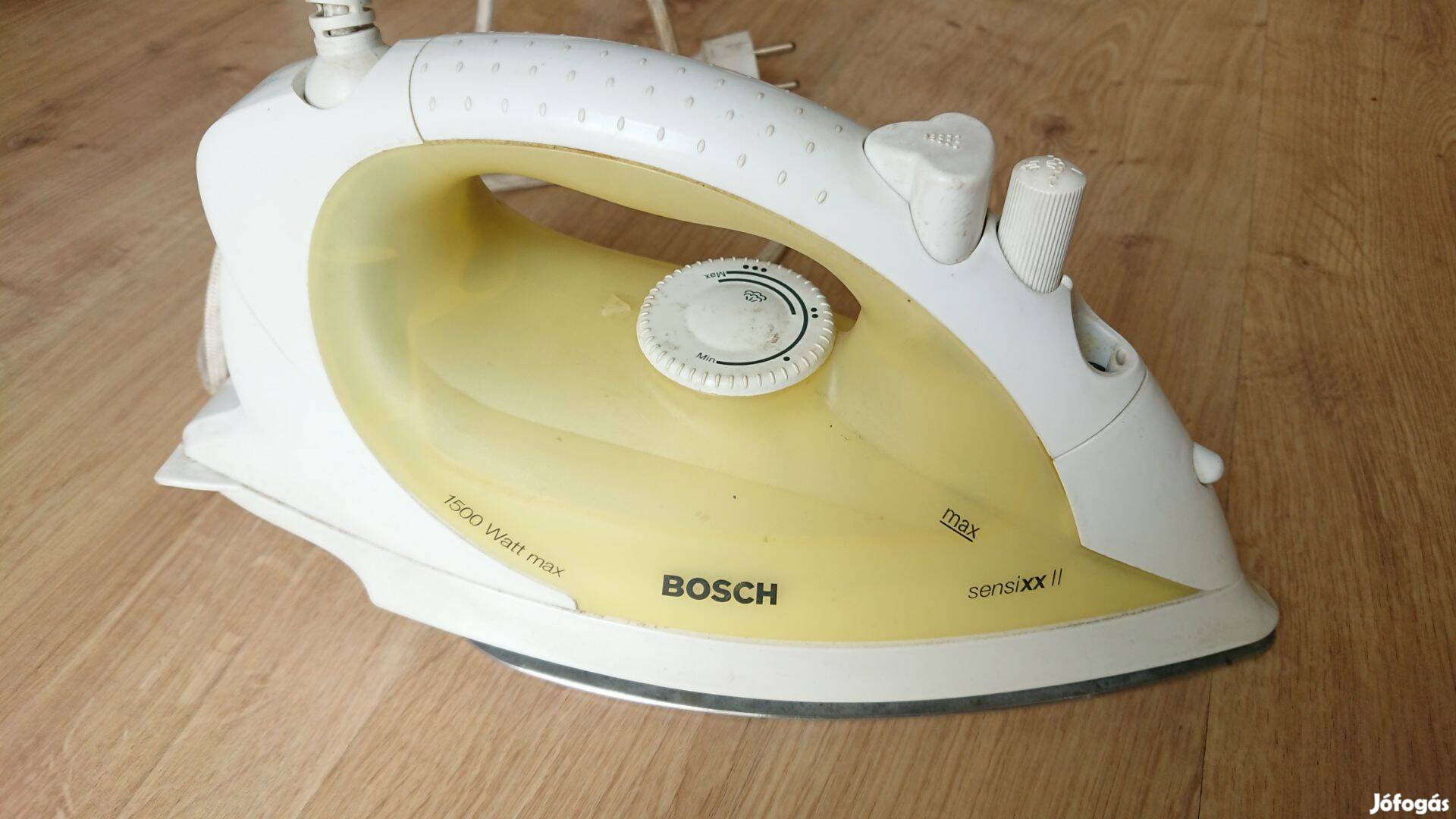Bosch Sensixx II 1500W gőzölős vasaló vízpermet permetező