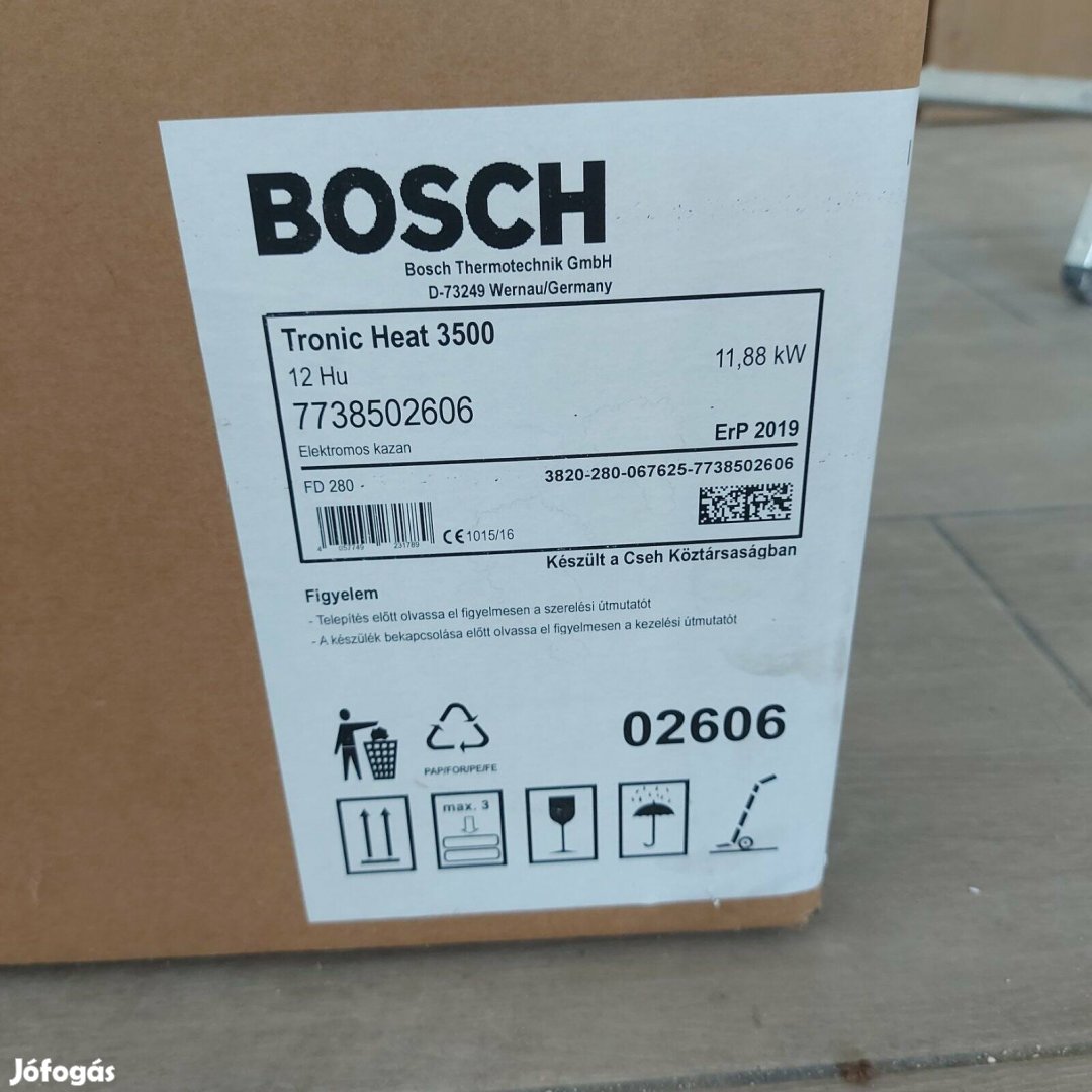 Bosch Tronic Heat 3500 12 kW Elektromos kazán (7738502606)