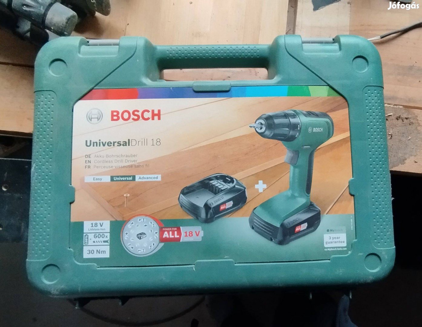 Bosch Universal Drill akkus fúró-csavarozó