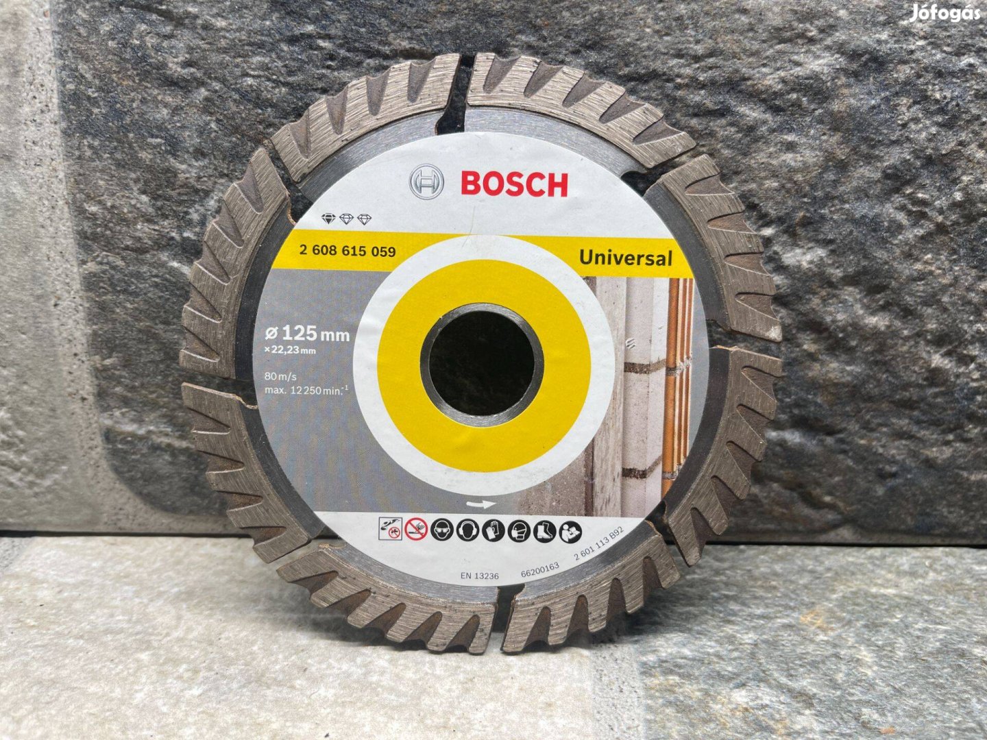 Bosch Universal gyémánt vágókorong / vágótárcsa 125mm