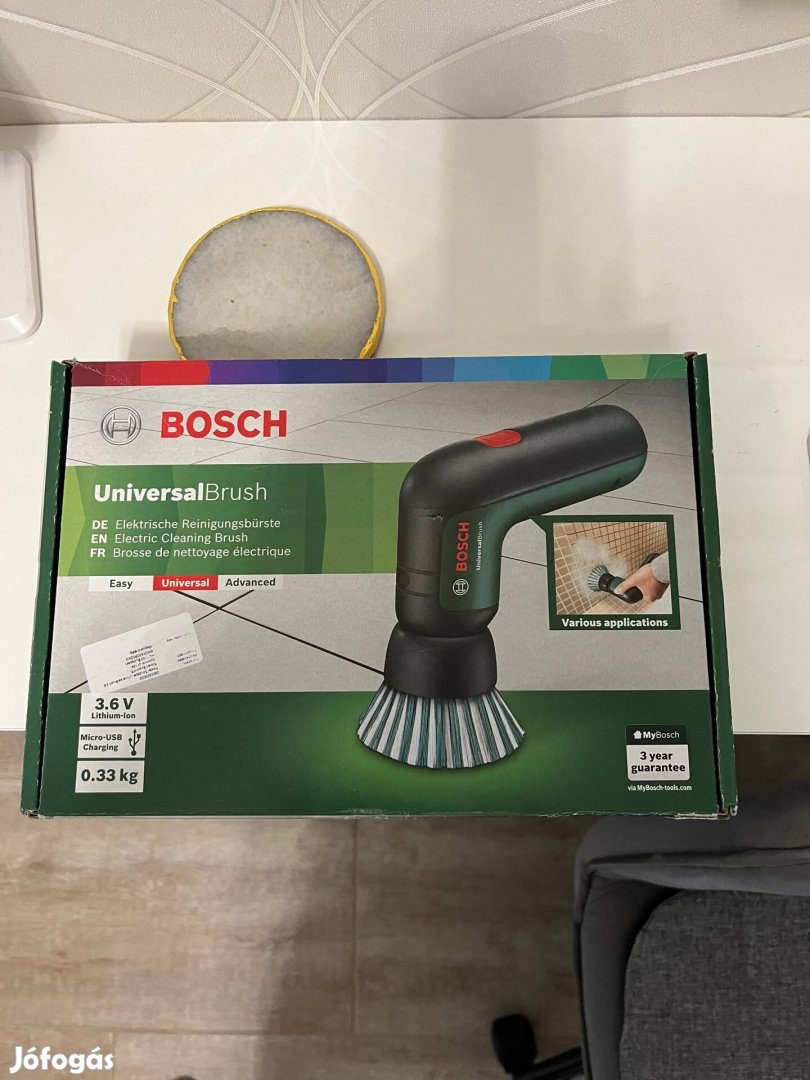 Bosch Universalbrush akkus tisztítókefe