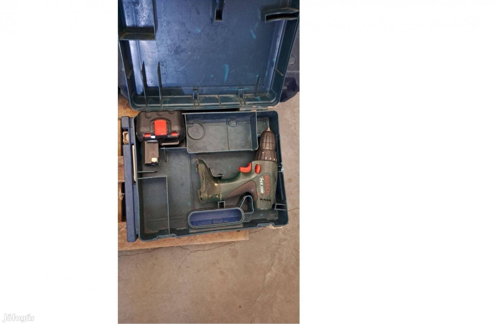 Bosch akkus fúró1 akkumulátor