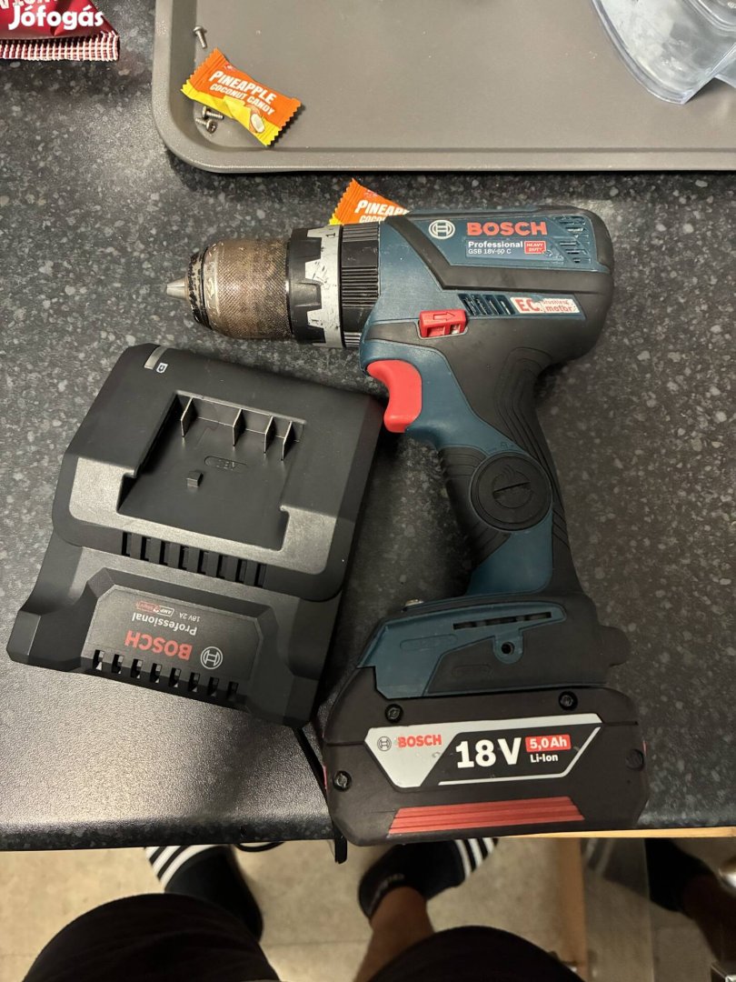 Bosch fúró eladó akkuval töltővel