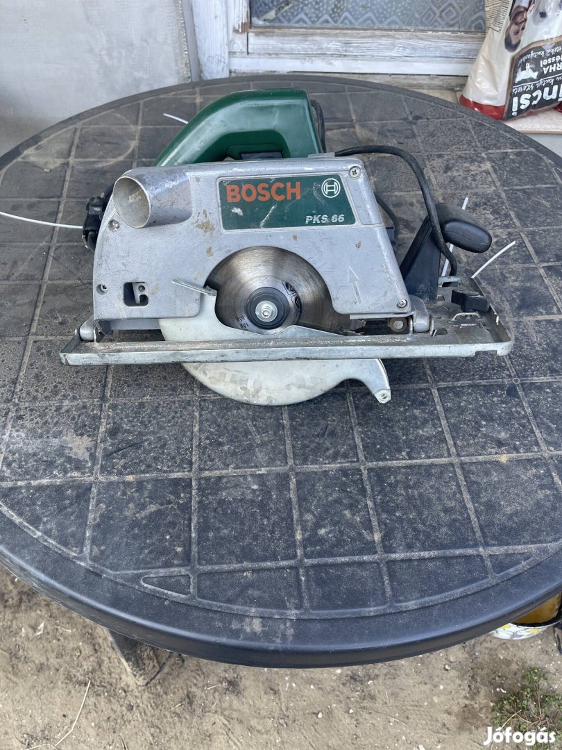 Bosch kézi körfűrészgép 1800w