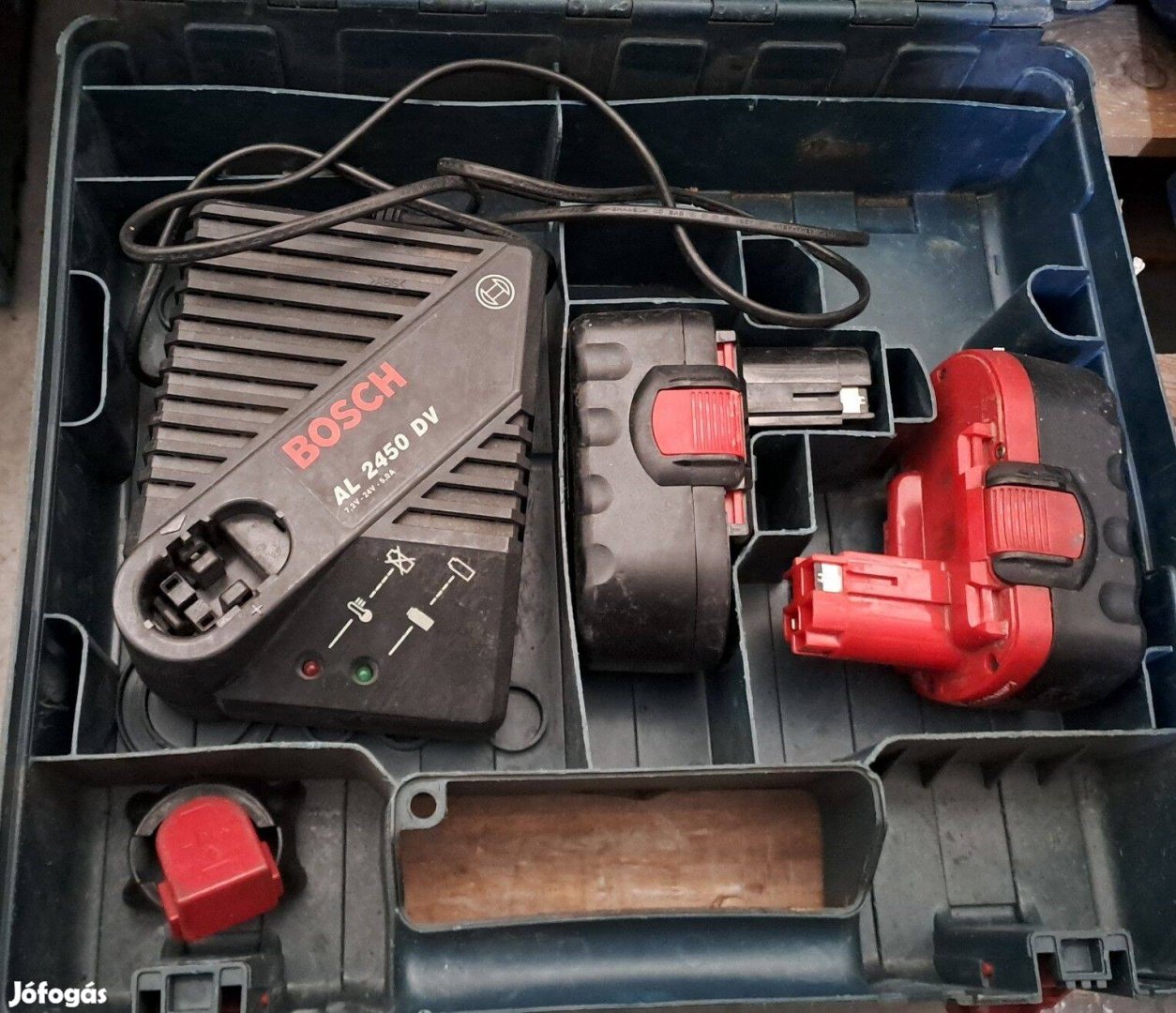 Bosch kisgép akkumulátortöltő2 akkumulátor