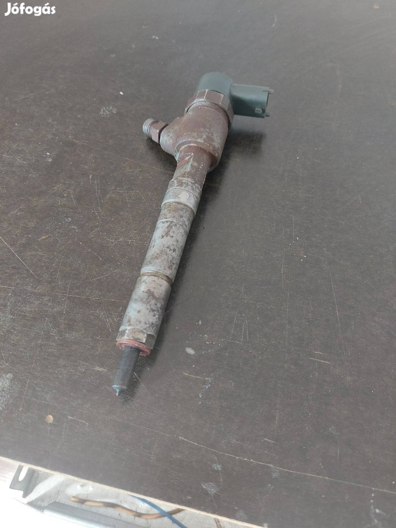 Bosch porlasztó 1.3 cdti 1.3 jtd 0445110183