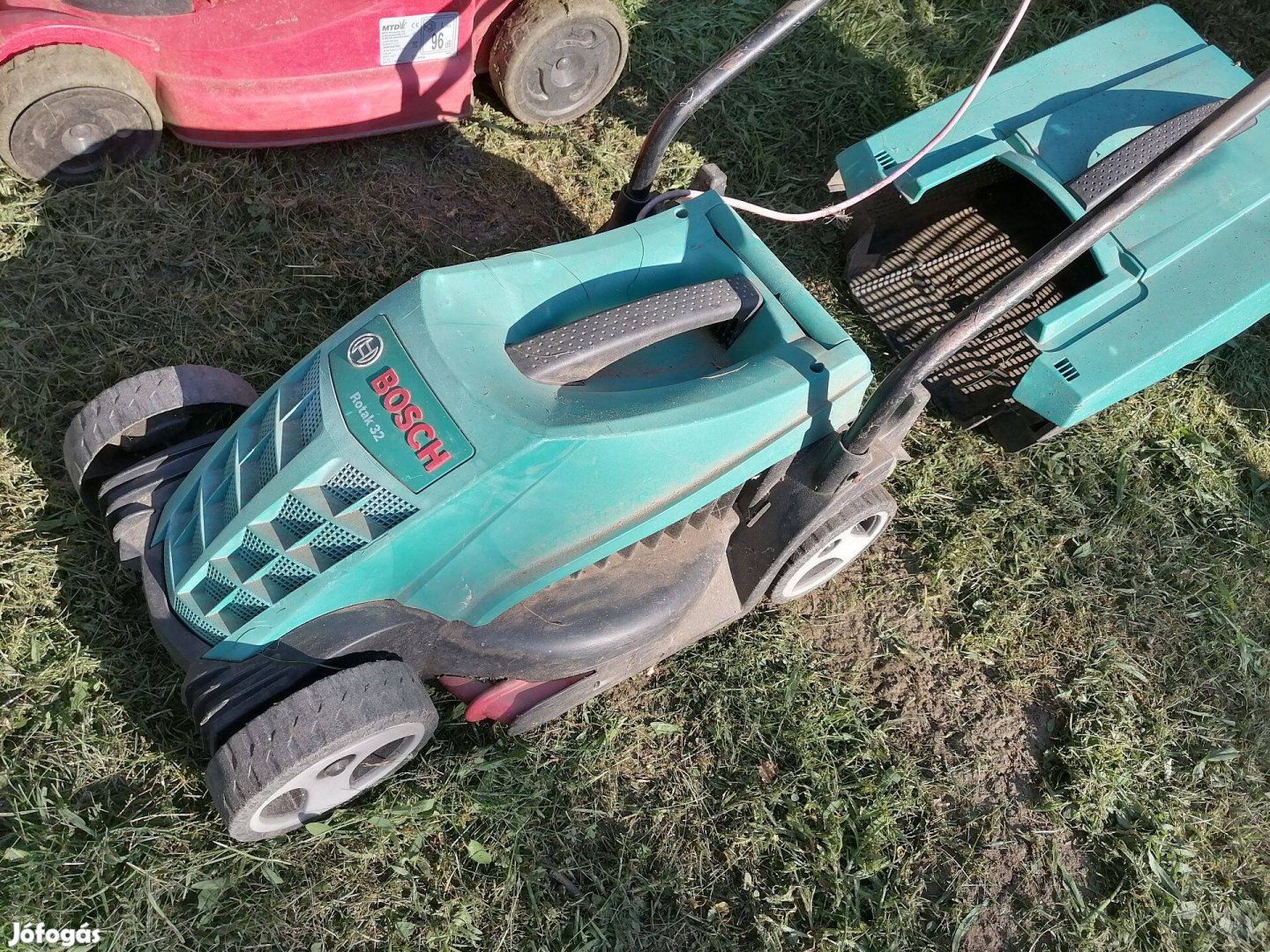 Bosch rotak 32 fűnyíró