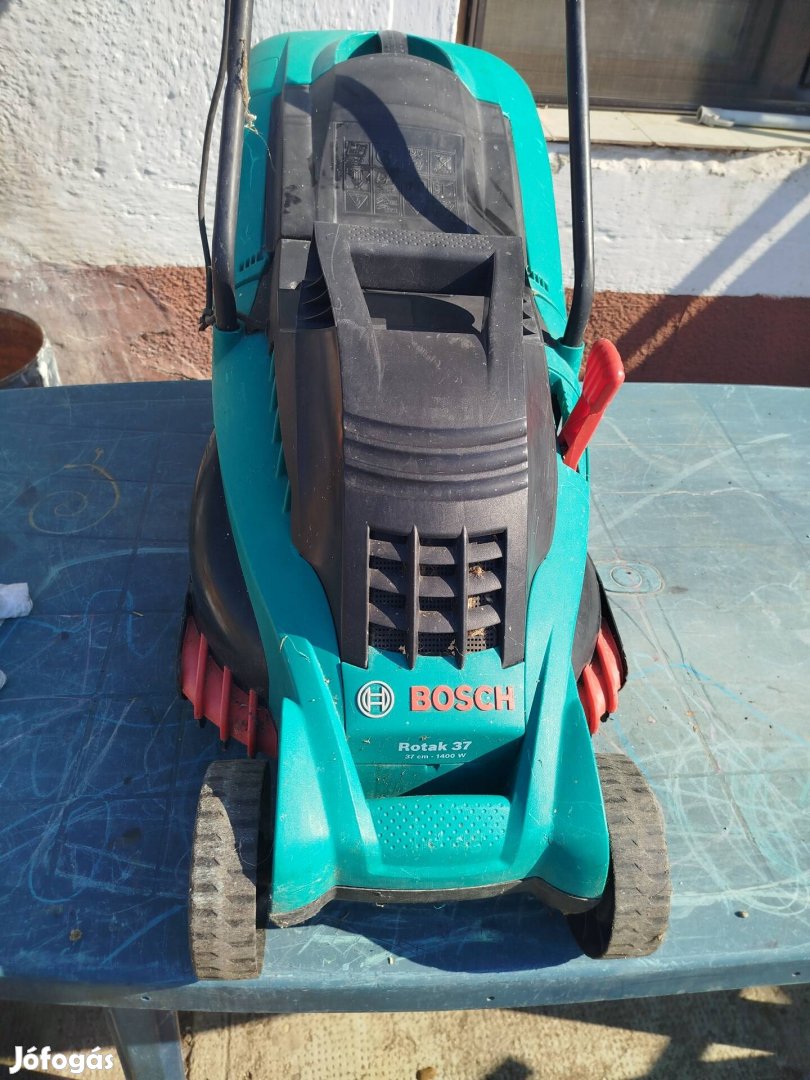 Bosch rotak 37 villanyos fűnyíró 