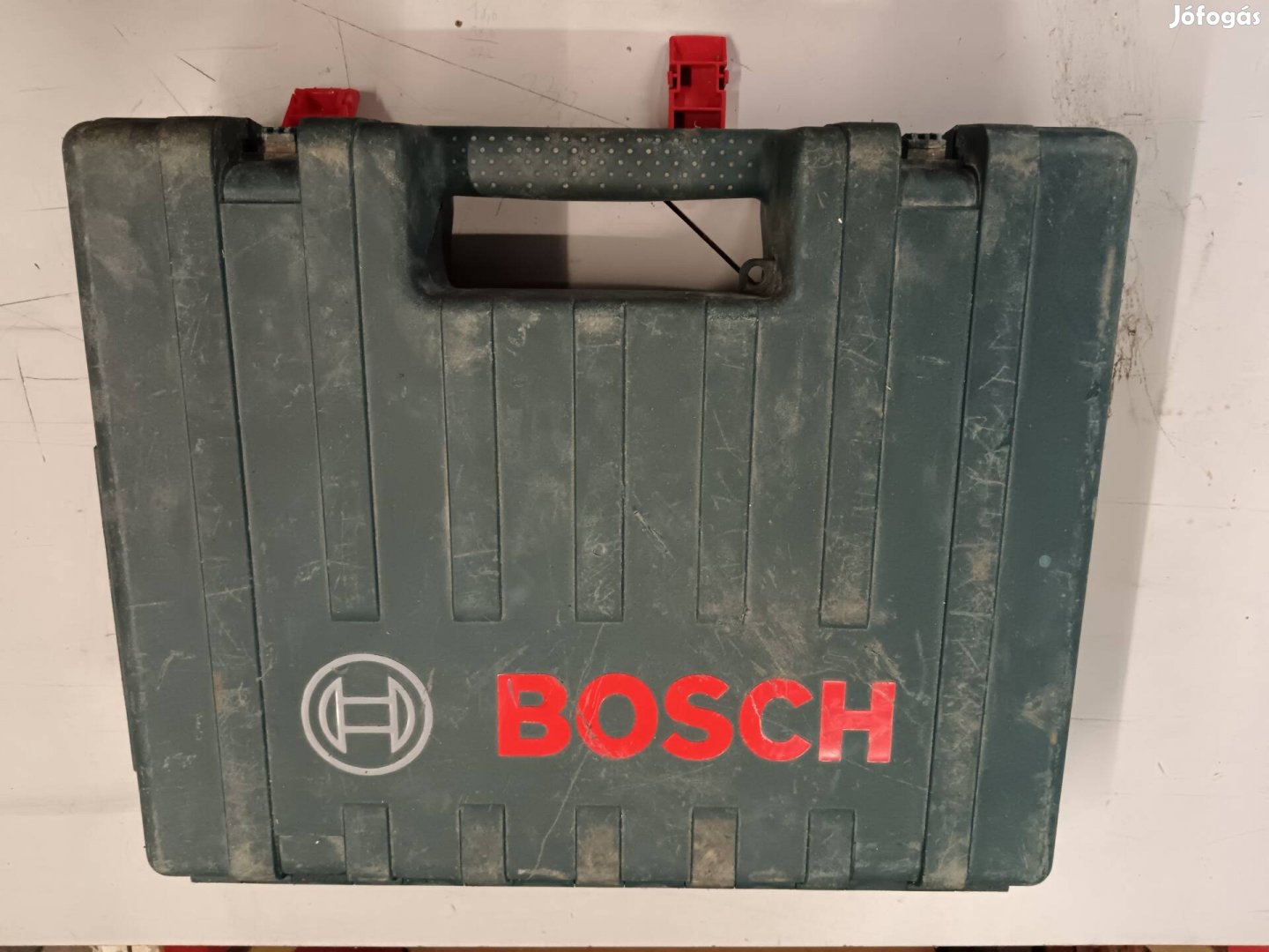 Bosch ütvefúró doboz koffer 