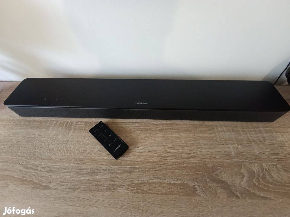 Bose Smart Soundbar 300 intelligens hangprojektor