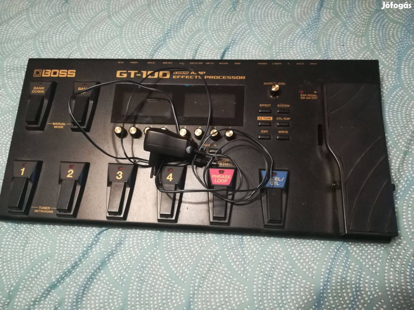 Boss GT-100 gitár multieffekt